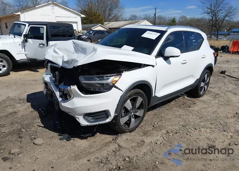 2019 Volvo Xc40 T5 Momentum/T5 R-Design z USA, uszkodzony, nr VIN YV4162XZ9K2012588